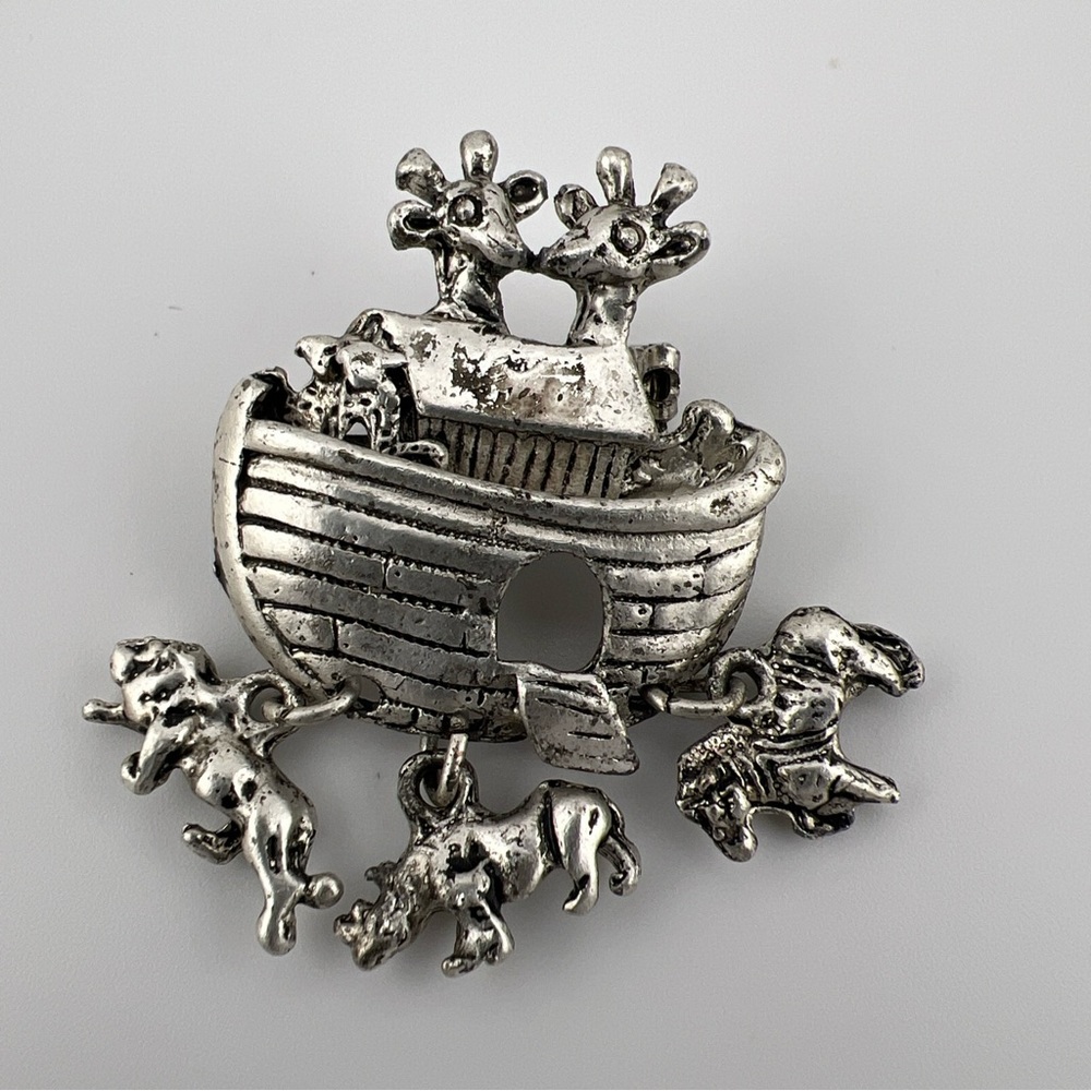 Silver Tone - Vintage Noah's Arc Theme Dangling Brooch Pin. Used.